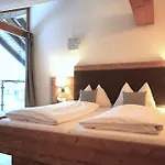 Hotel Und Kirchberger Wildsteig