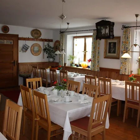 Und Kirchberger Hotel Wildsteig
