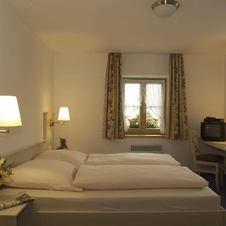 Und Kirchberger Hotel 3*